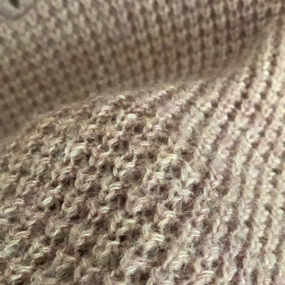 american eagle wool sweater!💜 - Picture 3 of 4